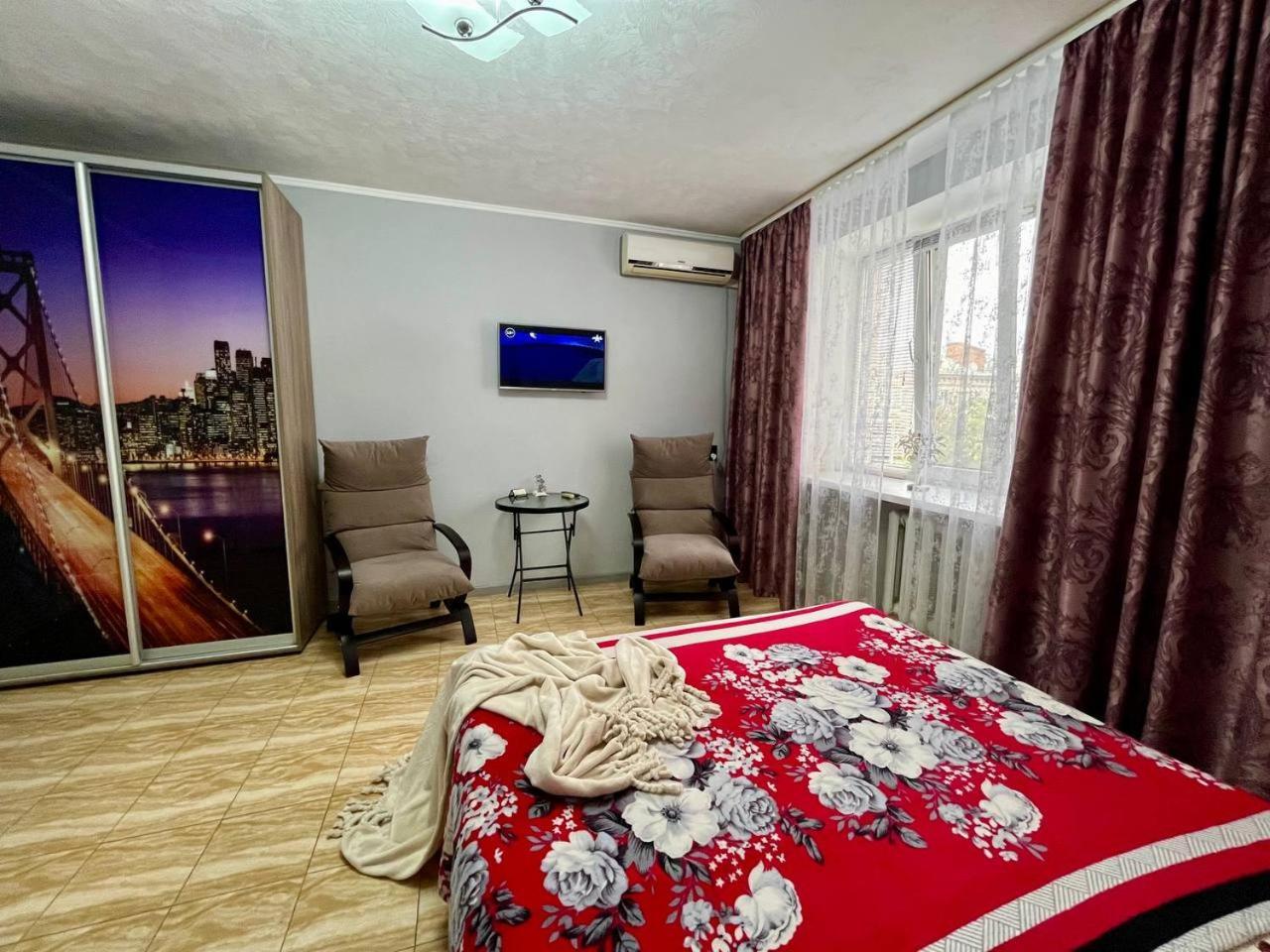 Smart Apartment на Соборной 23 Кременчуг Экстерьер фото